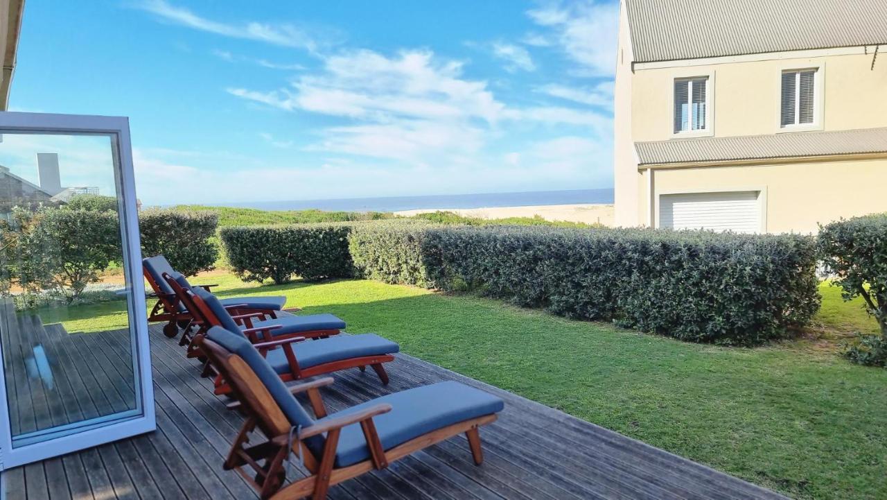 Beautiful Cottage Fantastic Beach Oyster Bay Exterior photo